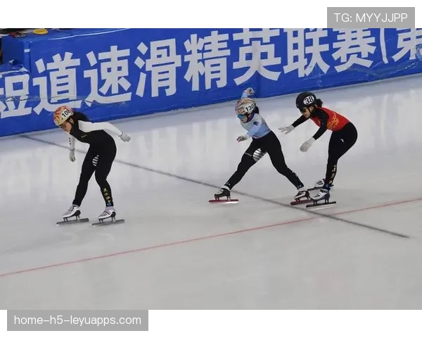 短道速滑比赛中的超越技巧解析